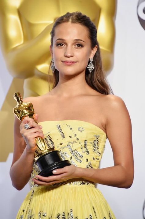 2016 Oscars: Press Room Photos - IMDb Swedish Beauty, Oscars 2016, The Danish Girl, Kate Garraway, Oscar Fashion, Anna Karenina, Alicia Vikander, Oscar Winners, The Oscars