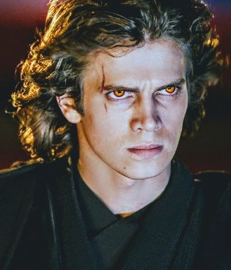 Anakin Skywalker Makeup, Anakin Sith Eyes, Anakin Eye Scar, Sith Anakin, Evil Anakin Skywalker Wallpaper, Evil Anakin Skywalker, Revenge Of The Sith Anakin, Boyfriend Type, Anakin Crying