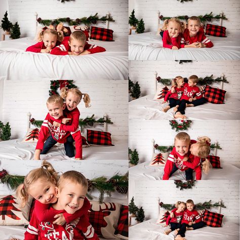 Christmas Family Pics At Home, Kids Indoor Christmas Pictures, Diy Christmas Photoshoot Siblings, Sibling Christmas Photoshoot Ideas, Christmas Picture At Home, Kid’s Christmas Photoshoot, Christmas Picture Poses For Kids, Christmas Pictures At Home Kids, Indoor Christmas Photoshoot Kids