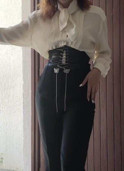 Leather Corset Dress Outfit, Fancy Bartender Outfit, Corsets With Pants, Women Corset Suit, Corset With Blouse Outfit, Blouse With Corset Outfit, Pirate Corset Aesthetic, High Waisted Corset Pants, Suits For Women Corset