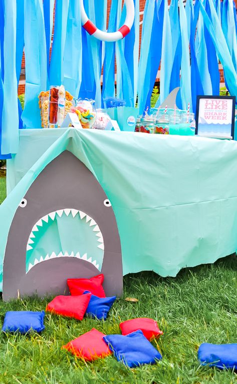 Shark Party Ideas, Ocean Themed Party, Shark Week Party, Ocean Birthday Party, Shark Themed Birthday Party, Ocean Theme Party, Gratis Printables, Ocean Birthday, Shark Birthday Party