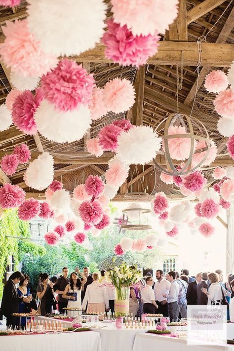 Wedding Pom Poms, Deco Champetre, Tissue Pom Poms, Diy Event, White Jade, Wedding Deco, Rose Wedding, Pom Poms, Marry Me