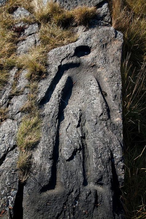 "The Man Who Fell from Heaven” petroglyph in Prince Rupert Harbour, BC, Canada. Giant Skeleton, Prince Rupert, Unexplained Mysteries, Unsolved Mystery, Prehistoric Art, Canadian History, Mystery Of History, Cave Paintings, Ancient Mysteries