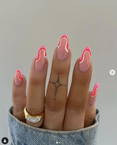 Summer Nails 2024 Almond Shape, Simple Pink Nail Designs Short, Fun Summer Almond Nails, Barbie Inspo Nails, Bahama Nails, Vivi Aesthetic, Basic Baddie Nails, Bright Pink Nails, Unghie Nail Art