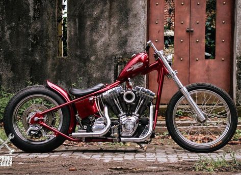 70s Chopper, Harley Davidson Bobber, Shovelhead Bobber, Harley Softail Deluxe, Sportster Chopper, Old School Chopper, Harley Bobber, Bobber Bikes, Softail Deluxe