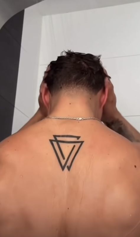 Back Men Tattoo, Trapezoid Tattoo, Rib Tattoos Men, Rib Tattoos For Guys, Small Back Tattoos, Unique Small Tattoo, Back Tattoos For Guys, Small Tattoos For Guys, Tat Ideas