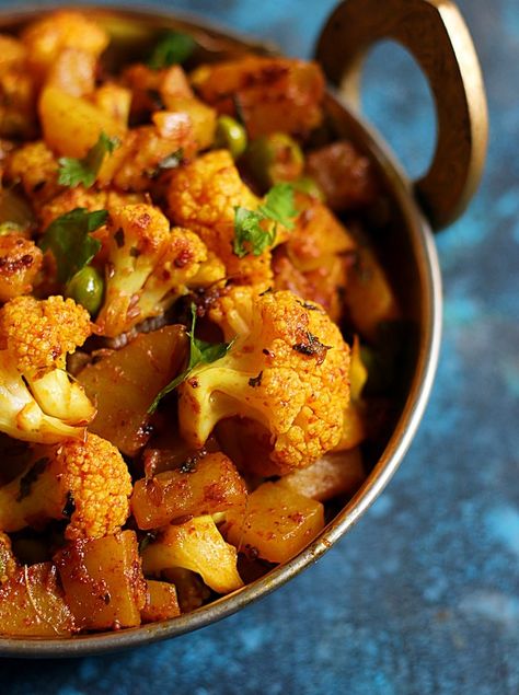 aloo gobi mutter recipe c Cashew Cake, Aloo Gobi Recipe, Gobi Recipe, Gobi Recipes, Food Spicy, Diy Easy Recipes, Sabzi Recipe, Aloo Gobi, Veg Dishes