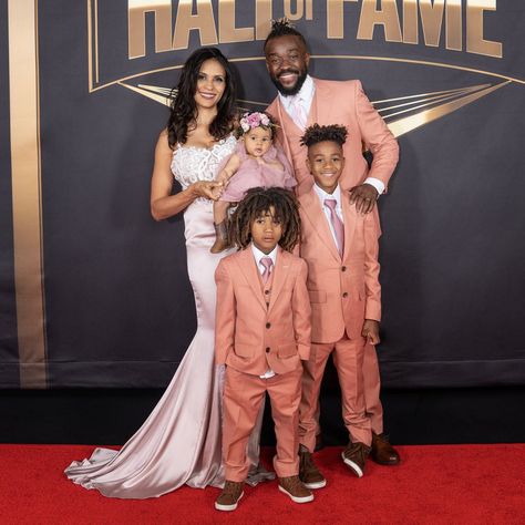 Wwe Hall Of Fame, Ceremony Photos, Studio Photos, Wwe Champions, Royal Rumble, Hall Of Fame, Black Tie, Wwe, Red Carpet