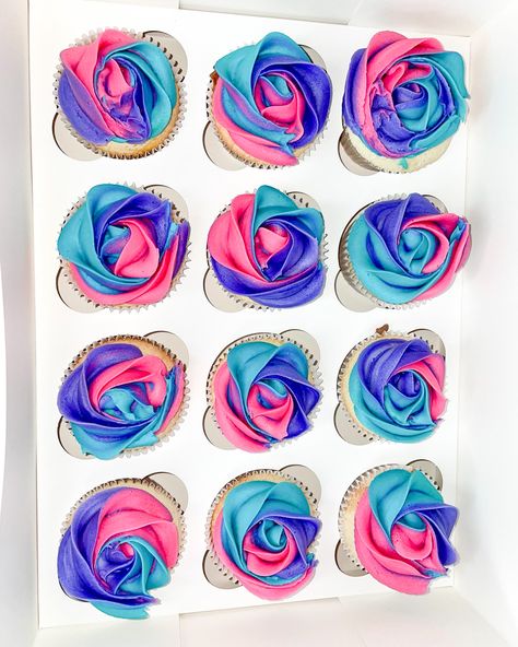 Pink Purple Blue Cupcakes, Blue Wedding Cupcakes, Teal Cupcakes, Rosette Cupcakes, Purple Cookies, Purple Cupcakes, Blue Icing, Onederland Birthday Party, Swirl Cake