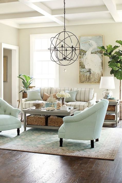 Pretty Living Room Colors, Cozy Coastal Living Room Beach, Cozy Coastal Living Room, Pretty Living Room, Styl Hampton, Coastal Decorating Living Room, Real Estat, Coastal Living Rooms, Coastal Living Room