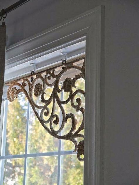 Deco Champetre, Innovative Kitchen, Iron Brackets, Iron Design, Decor Shabby Chic, Window Dressings, Coastal Farmhouse, Cabin Ideas, Chic Kitchen