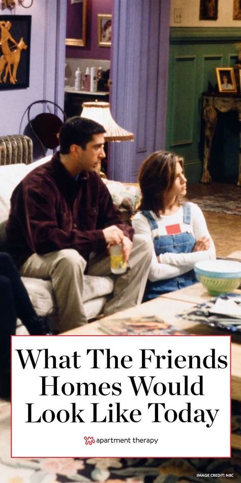 Here's how the “Friends” homes would look if the show was airing new episodes in 2020. #Friends #FriendsShow #FriendsEpisodes #FriendsFans Friends Apartment Decor, Tv Show House, Friends Apartment, Orange Couch, Friends Reunion, Tv Shows To Watch, Friends Episodes, Today Images, Sims Houses