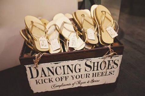 how to tie flip flops together for wedding | Save your guests' soles with a flip flop station at your reception! Boho Wedding Favours, Summer Wedding Favors, Wedding Tokens, Creative Wedding Favors, Inexpensive Wedding Favors, Wedding Favors And Gifts, Elegant Wedding Favors, Big Fat Indian Wedding, Boho Wedding Inspiration