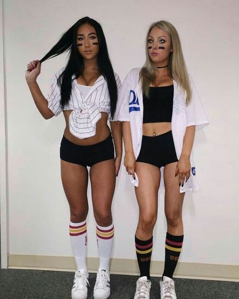 College Halloween Costumes, Diy College, Meme Costume, Halloween Mode, Costumes College, Hot Halloween, Teen Halloween, Halloween Costumes College Girls, College Diy