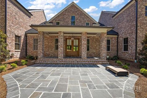 What Is Messy Mortar for a Brick Home and Why Is It So Popular? Modern Craftsman Home, Reclaimed Wood Ceiling, Antique Aesthetic, Craftsman Style Home, Brick Home, Blythe Custom, Brick Walls, Tudor Style, Brick Building