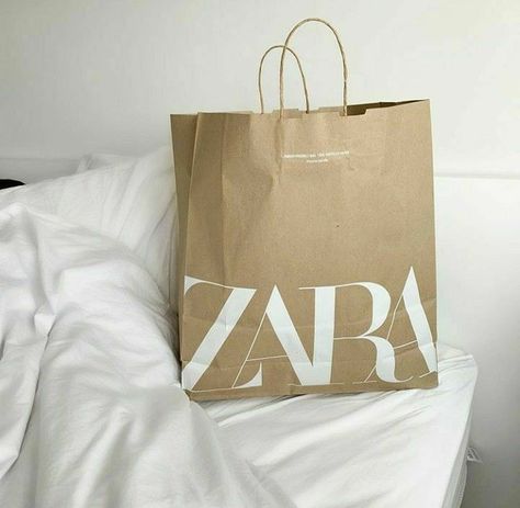 Эстетика, aesthetic, beautiful, zara, пакет, бежевый, белый, покупки, шоппинг, shop, постель, кровать, Инстаграм, Instagram, scaimuk Paper Bag, Zara, Bed, White, Instagram