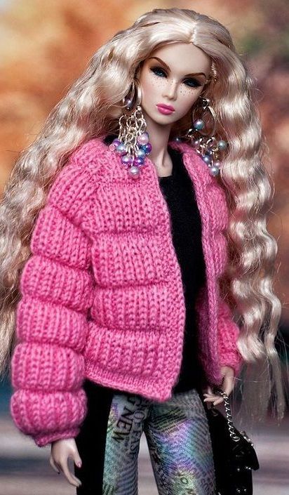 Accessoires Barbie, Barbie Knitting Patterns, Baby Doll Clothes Patterns, Barbie Sisters, Sock Dolls, Barbie Doll Clothing Patterns, Knitting Dolls Clothes, Barbie Fashionista Dolls, Crochet Barbie Clothes