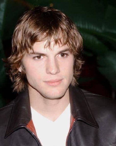 Ashton Kutcher Hairstyles, Men’s Shag Mullet, Mens Shag Cut, Mens Shag, 70s Mens Hair, 70s Hair Men, Shag Haircut Men, Short Shag Cut, 70s Haircuts