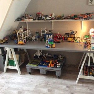 LEGO tafel. Handig grote tafel boor Lasse voor lego Mama Blog, Lego Room, Playroom Organization, Boys Bedroom Decor, Toy Rooms, Big Boy Room, Boys Bedrooms, Boy's Bedroom, Kids Storage