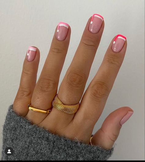 Biab Nail, Santa Hat Nails, Sns Nails Designs, Instagram Gradient, Santa Nails, Christmas Nails Easy, Christmas Gel Nails, Easter Baking, Aesthetic Nails