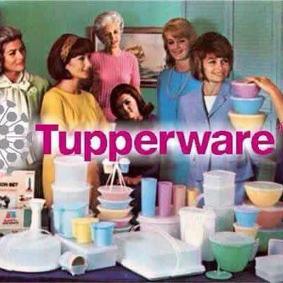 Fond memories of these old Tupperware Parties! Old Tupperware, Tupperware Party, Vintage Tupperware, Tupperware, The Past, Collectibles, Pins, Quick Saves, Design