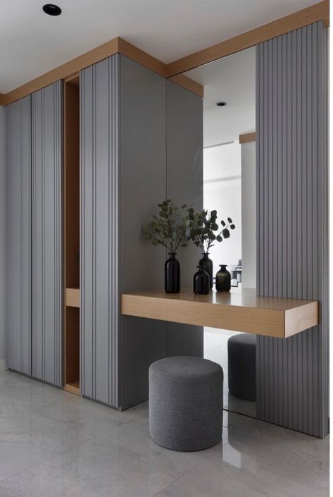 Room Partition Wall, Entry Closet, Entryway Design, Wooden Room Dividers, Entrance Furniture, Home Hall Design, Living Room Partition Design, Foyer Design, Wardrobe Design Bedroom