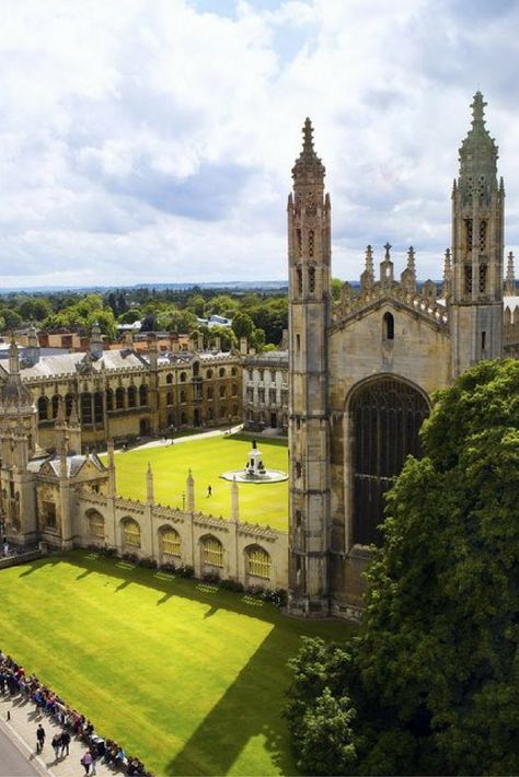 Going Budget In The University Town: 10 Things To Do In Cambridge, UK Cambridge University Wallpaper, Cambridge University Aesthetic, Beautiful Universities, Big University, Cambridge Town, Things To Do In Cambridge, Cambridge Student, Uk School, Cambridge College