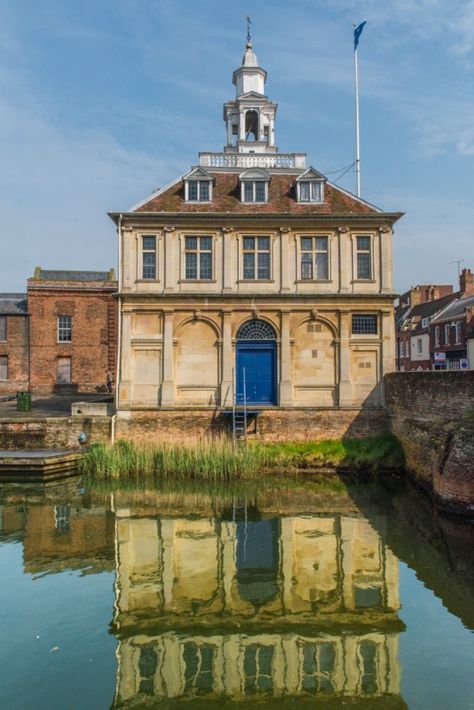 Riverside Bar, The Great Fire, Self Catering Cottages, King's Lynn, Castle Hotel, Custom House, Mansions Homes, Tourist Information, Saint George