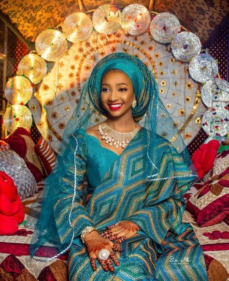 Hausa Wedding Dress, Asoebi Bride, Gambian Wedding, Yoruba Fashion, Marriage Dresses, Hausa Bride, Hausa Wedding, African Traditional Wedding Dress, African Wedding Attire