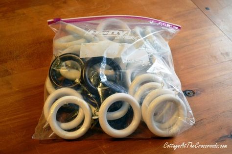 Curtain Rings Crafts, Wooden Curtain Rings, Mason Jar Lids Ornaments, Homemade Christmas Ornaments, Diy Snowman Ornaments, Wooden Curtain, Ornaments Homemade, Diy Christmas Tree Ornaments, Diy Snowman