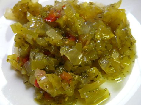 Green Tomato Relish Recipe, Hot Dog Relish Recipe, Tomato Relish Recipe, Canning Green Tomatoes, Chow Chow Recipe, Hot Dog Relish, Green Tomato Relish, Green Tomato Recipes, Relish Recipe