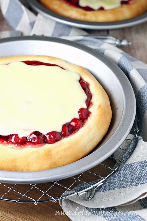 Belgian Cherry Pie Recipe -- With a yeasted dough crust, this unique and delicious cherry pie, with it's sweetened cream cheese topping, is like a giant pastry you can share with family and friends. Cherry Pie Cake Recipe, Belgian Desserts, Cherry Recipes Dessert, Dessert Pie Recipes, Cherry Pie Recipe, Fudge Pie, Canning Cherry Pie Filling, Cream Cheese Topping, Sweet Pies