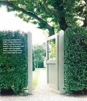 This gate mimics a front door with the windows and size. Surrounded by the privet hedge, there is no guessing where the entrance is located.  Image from House & Garden. Boxwood Fence Front Yard, Hedge With Gate Entrance, Painted Privacy Fence, Hedge Fence, Privet Hedge, Garden Gates And Fencing, Boxwood Garden, Backyard Privacy, Decoration Plante