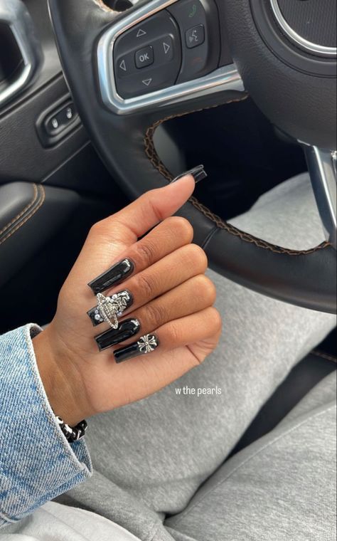 Black Nails With Charms, Charms Aesthetic, Nails With Charms, Gel X Nails, X Nails, Ten Nails, Acrylic Toe Nails, Short Square Acrylic Nails, Exotic Nails