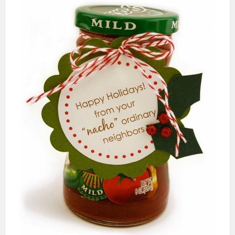 Salsa sayings: Have a hot and spicy Christmas! Adding a little spice to your holidays! Here's some zesty salsa to spice up your holidays! Happy holidays! From your "nacho" ordinary neighbors. Neighborhood Gifts, Handmade Presents, Happy Home Fairy, Christmas Neighbor, Inexpensive Christmas Gifts, Inexpensive Christmas, Neighbor Christmas Gifts, Presents Christmas, Navidad Diy