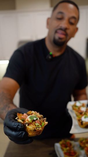 3M views · 293K reactions | 🔥 !!Crunchy Taco Cupcakes!! 🤯🌮🧁 

“Get ready for a flavor explosion with these Taco Cupcakes! 🌮🧁 Perfect for any occasion, these bite-sized delights combine the best of tacos and cupcakes. Using wonton wraps as the base, I fill them with seasoned meat and cheese, then bake to crispy perfection. Easy to make and fun to eat, these will be the star of your next partyt! 🎉

🔸 Ingredients:
* Wonton wraps
* Ground meat (beef, turkey, or your choice)
* Taco seasoning (I used home made) 
* Shredded cheese (Freshly shredded is best) 
* Your favorite taco toppings (sour cream, salsa, guacamole, etc.)

Tag someone who needs to try this! 😍👇 #TacoTuesday #EasyRecipes #PartyFood”
#TacoCupcakes #FoodieInnovation #ViralRecipe #cheflife @instagram #foodie #viral

Also s Crunchy Taco Cupcakes, Taco Cupcakes Wonton, Won Ton Tacos, Taco Cupcakes, Wonton Wraps, Taco Toppings, Salsa Guacamole, Ground Meat, Meat And Cheese