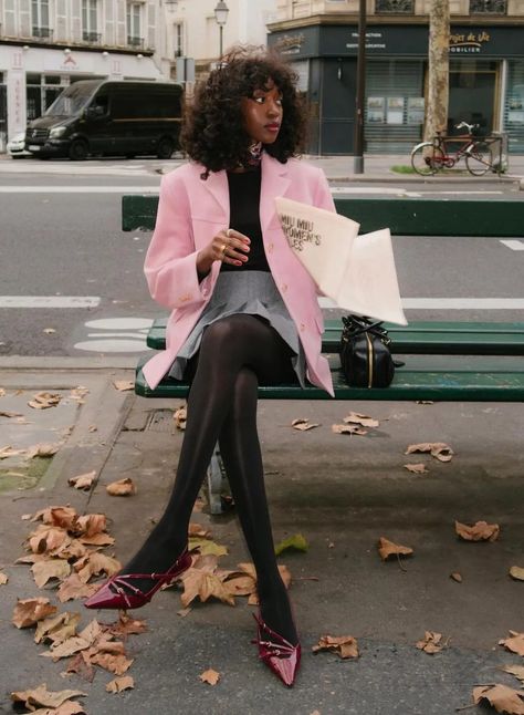 Cute Blazer Outfits, Chic Blazer Outfit, Red Tights, Burgundy Heels, Millennials Fashion, Bold Dresses, Stylish Blazer, French Girl Style, Girls Fall Outfits