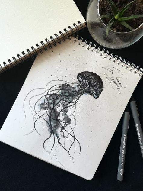 Creepy Jellyfish Tattoo, Gothic Jellyfish Tattoo, Dark Jellyfish Tattoo, Jellyfish Tattoo Men, Ocean Sleeve Tattoos, Tattoo Jellyfish, Tattoo Homme, Flor Tattoo, Hourglass Tattoo