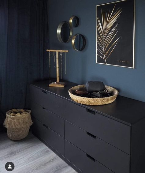 Black Bedrooms, Charcoal Bedroom, Dark Blue Bedrooms, Bedroom Dark, Blue Bedroom Decor, Dark Bedroom, Mens Bedroom, Bedroom Wall Colors, Black Bedroom