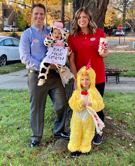 Chick Fil A Family Costume, Chik Fil A Costume, Chickfila Halloween Costumes, Dixie Chicks Costume, Chick Fil A Costume Ideas, Chick Fil A Halloween Costume, Chick Fil A Costume, Church Trunk, Family Themed Halloween Costumes