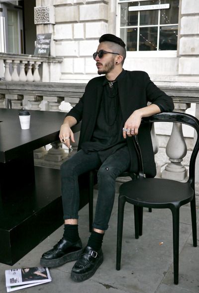 Mens Creepers, Creepers Outfit, Creeper Outfit, Street Style Grunge, Men Street Fashion, Black Grunge, Mens Fashion Inspiration, Mens Fashion Classy, Creepers