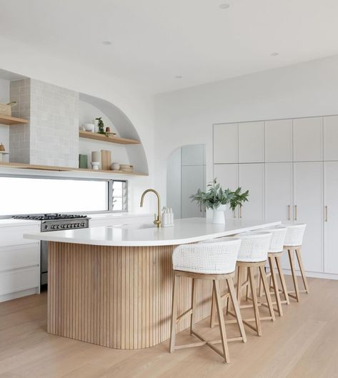 Another stunning kitchen and butlers pantry created by @the_stables_ Featuring our hand made Zellige tiles #kitchen #butlerspantry #kitchenideas #designerkitchen #kitchencabinets #kitchensplashback #kitchentiles #dilorenzotiles Valley Kitchen, Curved Kitchen, Open Plan Kitchen Diner, Kitchen Island Bench, Country Vibes, Beach House Kitchens, Sleek Kitchen, Kitchen Island With Seating, Kitchen Benches