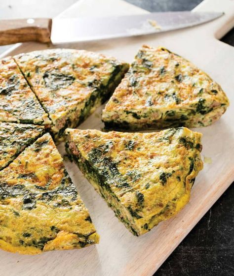 Egyptian Spinach Recipe, Eggah Recipe, Africa Dishes, Egyptian Breakfast, Egyptian Spinach, Egyptian Foods, Ground Beef And Spinach, Egyptian Recipes, Goat Cheese Frittata