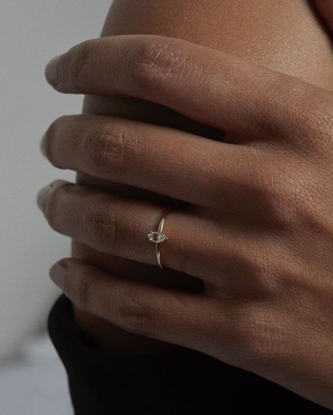 ERTH sur Instagram : « 'I WANT YOU' // 5 X 3mm, 0.14 carat Marquise cut diamond and 14k solid yellow/rose/white gold ring from our '5 phases of love'… » Simple Promise Rings Gold, Wedding Rings Minimal, Simple Small Wedding Rings, Engagement Rings Minimal, Wedding Ring Minimal, Simple Gold Band Wedding Ring, Wedding Ring Simple Elegant, Small Gold Wedding Rings, Small Unique Engagement Rings