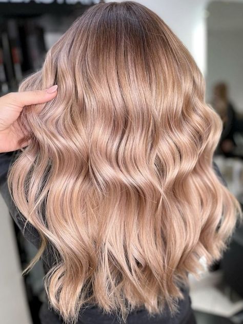 Gold Blonde Hair Color, Rose Gold Blonde Hair, Hair Color Ideas Pink, Gold Blonde Hair, Rose Gold Blonde, Growing Long Hair Faster, Rose Blonde, Peach Hair Colors, Pink Hair Color Ideas