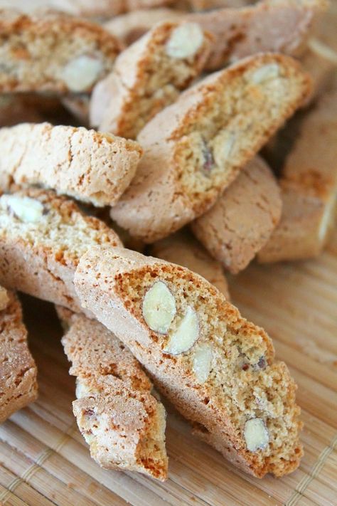 Almond Biscotti Recipe Best Almond Biscotti Recipe, Almond Biscotti Recipe Italian, Biscotti Almond, Almond Biscotti Recipe, Homemade Recipe Books, Fig Cake, Italian Cookie Recipes, Almond Biscotti, Biscotti Cookies