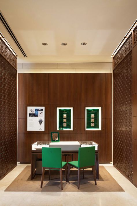 Rolex Shop Interior, Boutique Floor Plan, Rolex Store, Rolex Boutique, Jewelry Office, Rolex Shop, Jewelry Store Interior, Laurent Ferrier, Basement Lighting