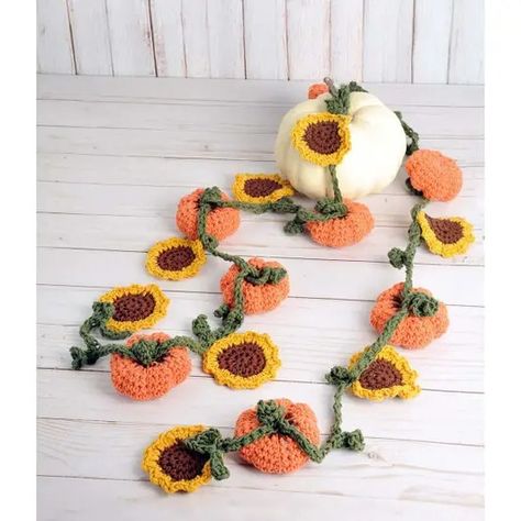 Herrschners Harvest Harmony Garland Free Download Garland Crochet, Quick Crochet Projects, Crochet Garland, Vintage Needlework, Mercerized Cotton Yarn, Crochet Needlework, Easy Patterns, Free Pattern Download, Yarn Accessories