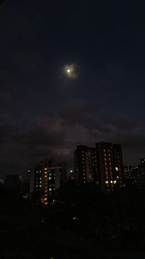 Night Moon Snaps, Night Mood, Dark Purple Wallpaper, Best Nature Images, Emoji For Instagram, Birthday Post Instagram, Sky Photography Nature, Lord Shiva Hd Wallpaper, Dark Nature Aesthetic