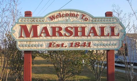 'THE MARSHALL PLAN' is out: New Film Reveals Vegan Mayor's Lasting Effect on Texan Town. Marshall Texas, Vegan Magazine, Texas Trip, Road Trip Places, Cheap Things To Do, Texas Girl, East Texas, Animal Crackers, Texas Travel